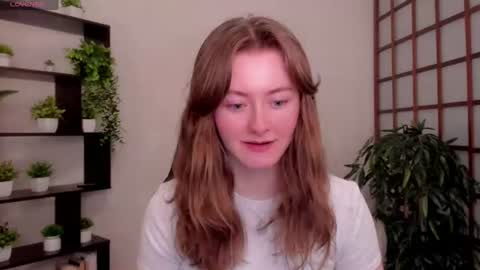 Snapshot of kate_cuddle chatting on July 2026 02:10:02 AM Kate online show from July 2026 02:10:02 AM