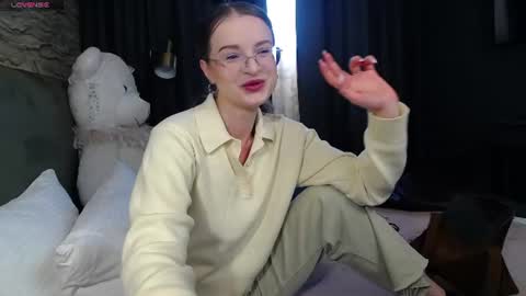 Snapshot of kate_jonson chatting on July 2026 06:40:02 AM .Be kind and gentle with me and I will do my best for you. online show from July 2026 06:40:02 AM