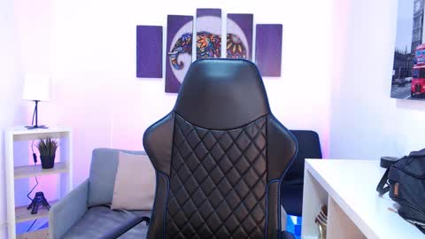 Kate  online show from October 2025 10:52:02 AM