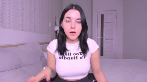 KATE online show from November 2025 10:04:02 AM