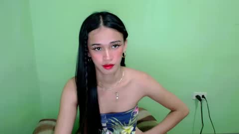 Snapshot of kate_romance chatting on December 2024 04:56:02 AM Kate online show from December 2024 04:56:02 AM