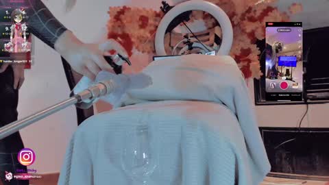 Snapshot of kate_yoshy chatting on January 2025 01:42:01 AM kate the pink girl online show from January 2025 01:42:01 AM