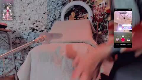 Snapshot of kate_yoshy chatting on February 2025 02:56:01 AM kate the pink girl online show from February 2025 02:56:01 AM