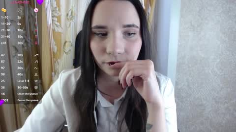 Snapshot of katecrash chatting on March 2025 12:45:01 PM YourKate online show from March 2025 12:45:01 PM