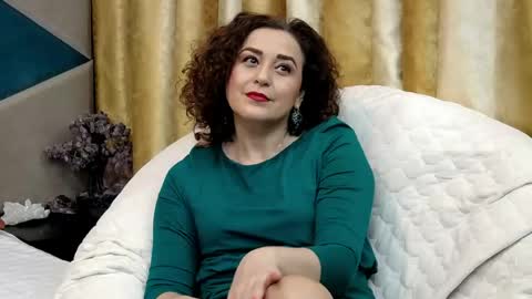 KateQueenston --  online show from May 2026 08:49:01 PM