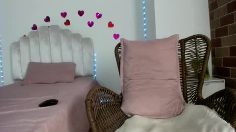katherin moore online show from September 2025 02:53:01 PM