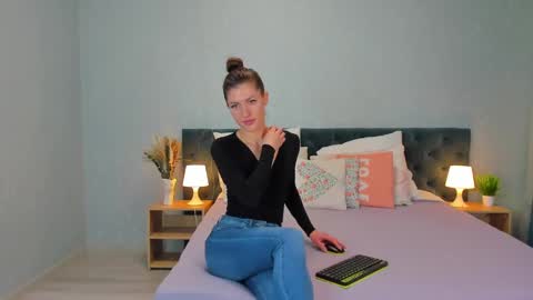 Katerina GTM2 Mo Tu Th Fr Sa Su 3am-10am online show from December 2024 02:36:02 AM