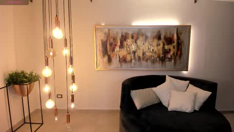 K A T E  online show from October 2025 11:22:01 AM