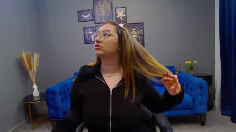 Kate online show from December 2024 06:57:02 PM