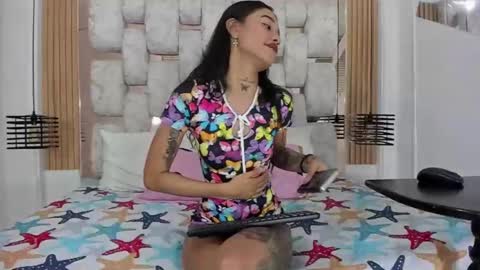 Snapshot of kathaleiaross chatting on February 2025 02:53:02 AM kataleia online show from February 2025 02:53:02 AM