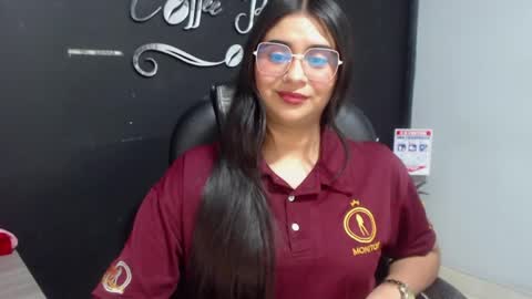 Snapshot of kathe0v chatting on May 2026 09:45:01 PM Call me Lau online show from May 2026 09:45:01 PM