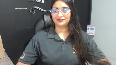 Snapshot of kathe0v chatting on May 2026 11:43:02 PM Call me Lau online show from May 2026 11:43:02 PM