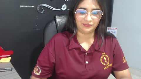 Snapshot of kathe0v chatting on May 2026 09:46:01 PM Call me Lau online show from May 2026 09:46:01 PM