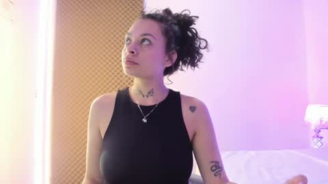 Snapshot of kathegomez_ chatting on January 2025 01:32:02 AM KatheGomez online show from January 2025 01:32:02 AM