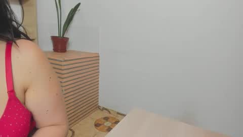 Snapshot of katherine_blair chatting on June 2026 12:04:02 PM katherine_blair online show from June 2026 12:04:02 PM