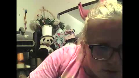 Snapshot of katherinelynn8685 chatting on May 2026 12:59:01 AM katherinelynn8685 online show from May 2026 12:59:01 AM