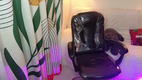 kathie_lozada online show from December 2025 04:33:02 AM