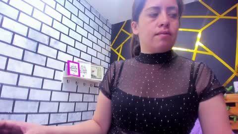 Paola online show from December 2024 02:12:01 PM