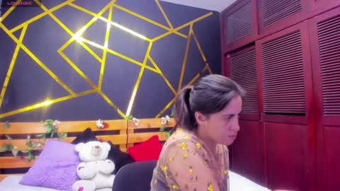 Paola online show from December 2024 01:07:02 PM