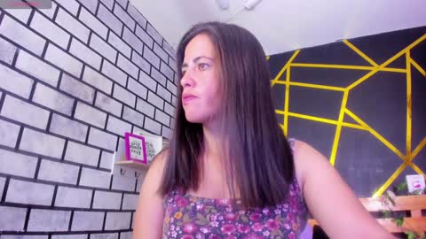 Paola online show from December 2024 03:57:02 PM