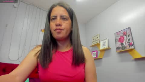 Paola online show from January 2025 12:41:02 PM
