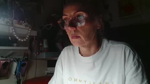 Snapshot of kathleenedwards chatting on June 2026 09:10:02 PM Kathleen online show from June 2026 09:10:02 PM