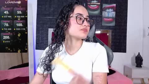 Snapshot of kathy_sc chatting on November 2025 06:43:02 PM Kate 3 - INSTAGRAM Kathy sc94 online show from November 2025 06:43:02 PM