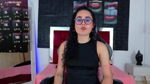 Snapshot of kathy_sc chatting on November 2025 08:54:01 PM Kate 3 - INSTAGRAM Kathy sc94 online show from November 2025 08:54:01 PM