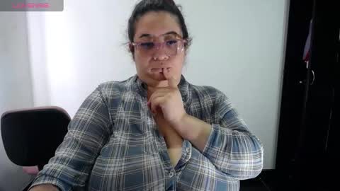 Snapshot of kathybigboobsbbw_ chatting on February 2025 03:14:01 PM kathybigboobsbbw_ online show from February 2025 03:14:01 PM