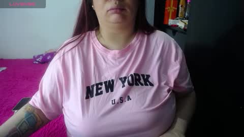 Snapshot of kathybigboobsbbw_ chatting on September 2025 06:14:01 AM kathybigboobsbbw_ online show from September 2025 06:14:01 AM