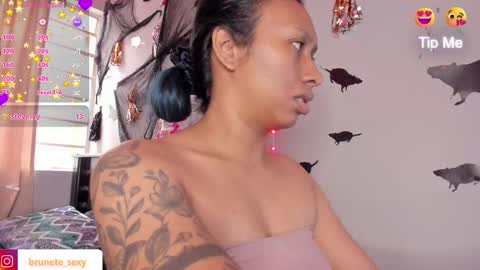 Snapshot of katia606424 chatting on October 2025 04:38:02 PM Katia online show from October 2025 04:38:02 PM