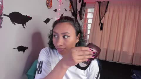 Snapshot of katia606424 chatting on October 2025 04:19:02 PM Katia online show from October 2025 04:19:02 PM