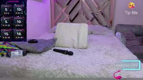 Katia collins online show from October 2025 04:57:01 AM