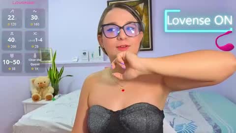 Khaterine online show from September 2025 11:54:01 AM