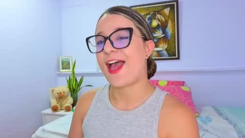 Khaterine online show from September 2025 10:38:02 AM