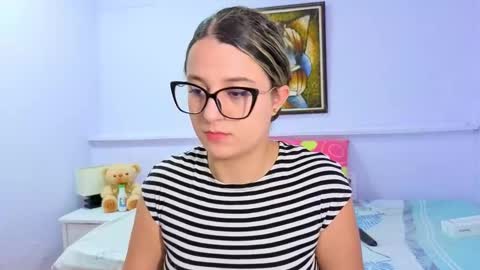 Khaterine online show from October 2025 12:07:02 PM