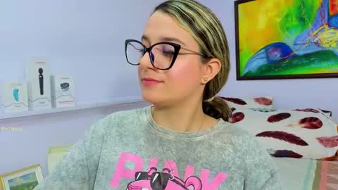 Khaterine online show from February 2026 12:03:01 PM