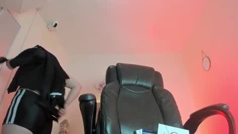 Katia  online show from November 2025 11:21:02 AM