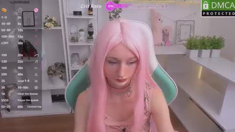 Katia  online show from September 2025 05:52:02 AM