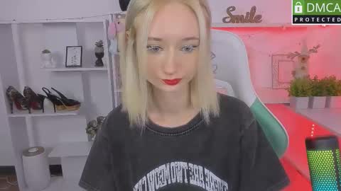 Katia  online show from October 2025 06:11:02 AM