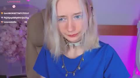 Katia  online show from December 2025 06:42:02 AM