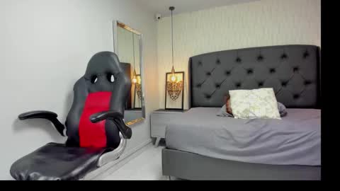 KATIA online show from October 2025 12:43:02 AM