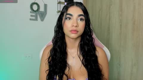 Katie online show from November 2025 07:48:02 PM