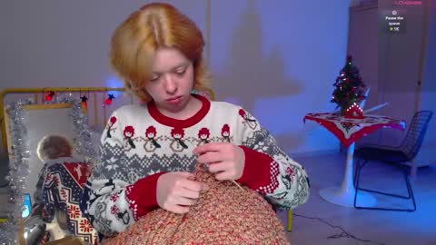 Snapshot of katie_deville chatting on December 2024 10:45:02 PM Katie Deville online show from December 2024 10:45:02 PM