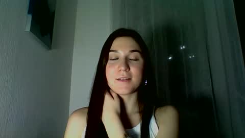 katie_foxi online show from November 2025 04:07:02 PM