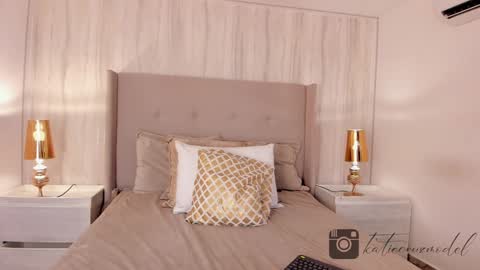 Katie online show from February 2025 05:34:01 PM