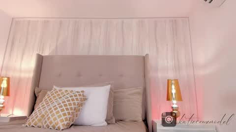 Katie online show from February 2025 05:21:01 PM