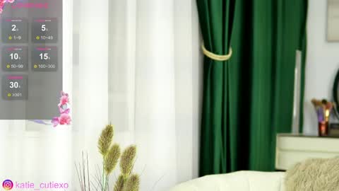 KatieCutieeXoo online show from May 2026 08:14:02 PM