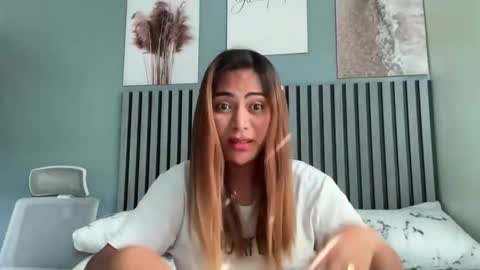 katiefrox  online show from October 2025 12:22:01 AM