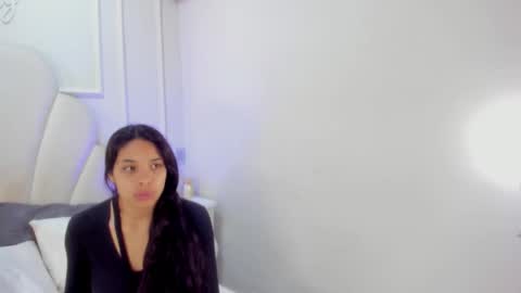 katiejonees online show from January 2026 11:35:01 AM